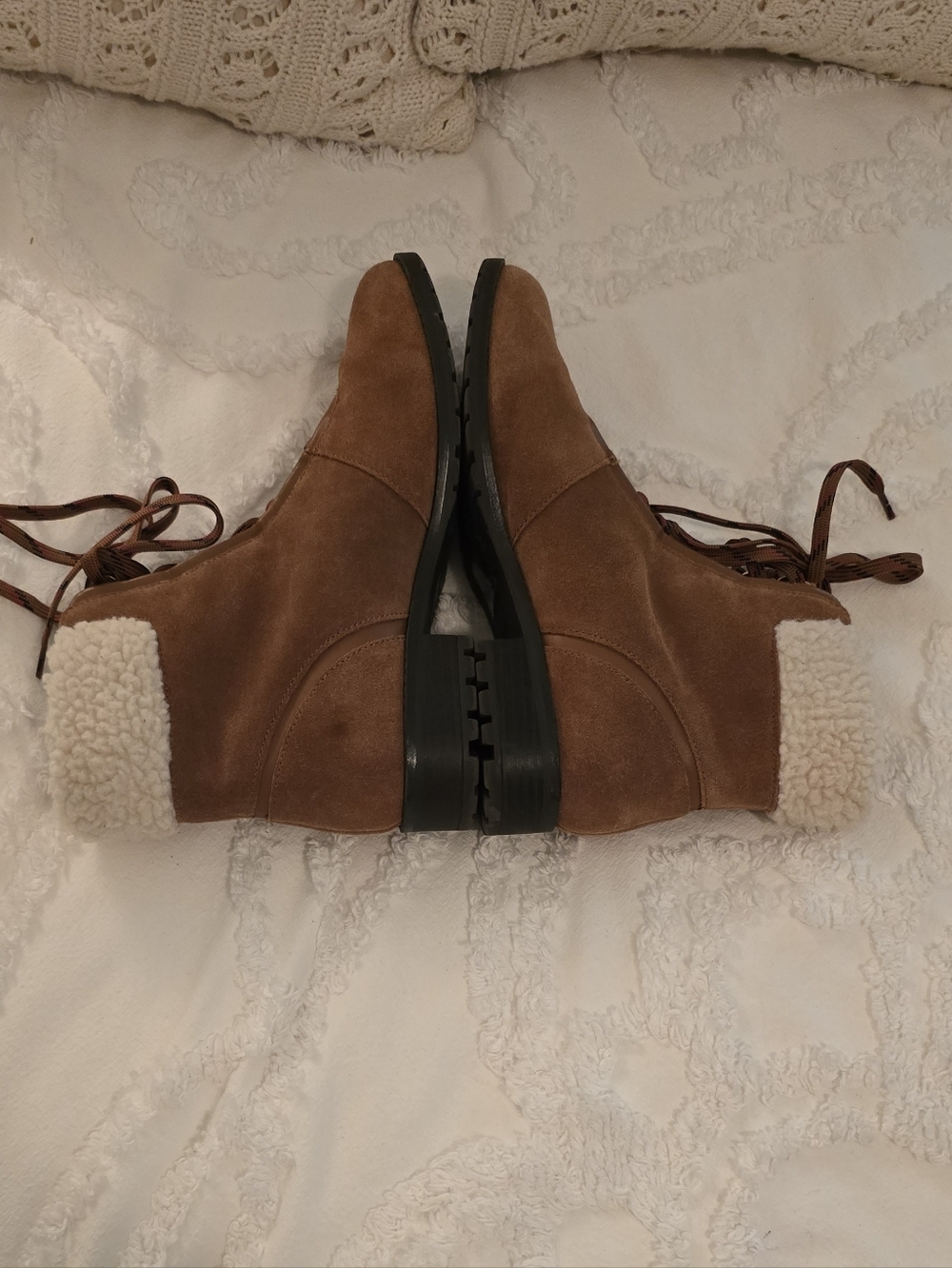 Crown & Ivy Women’s June Tan Suede Lace-Up Shearling Ankle Boots, Size 7.5 - Picture 3 of 10